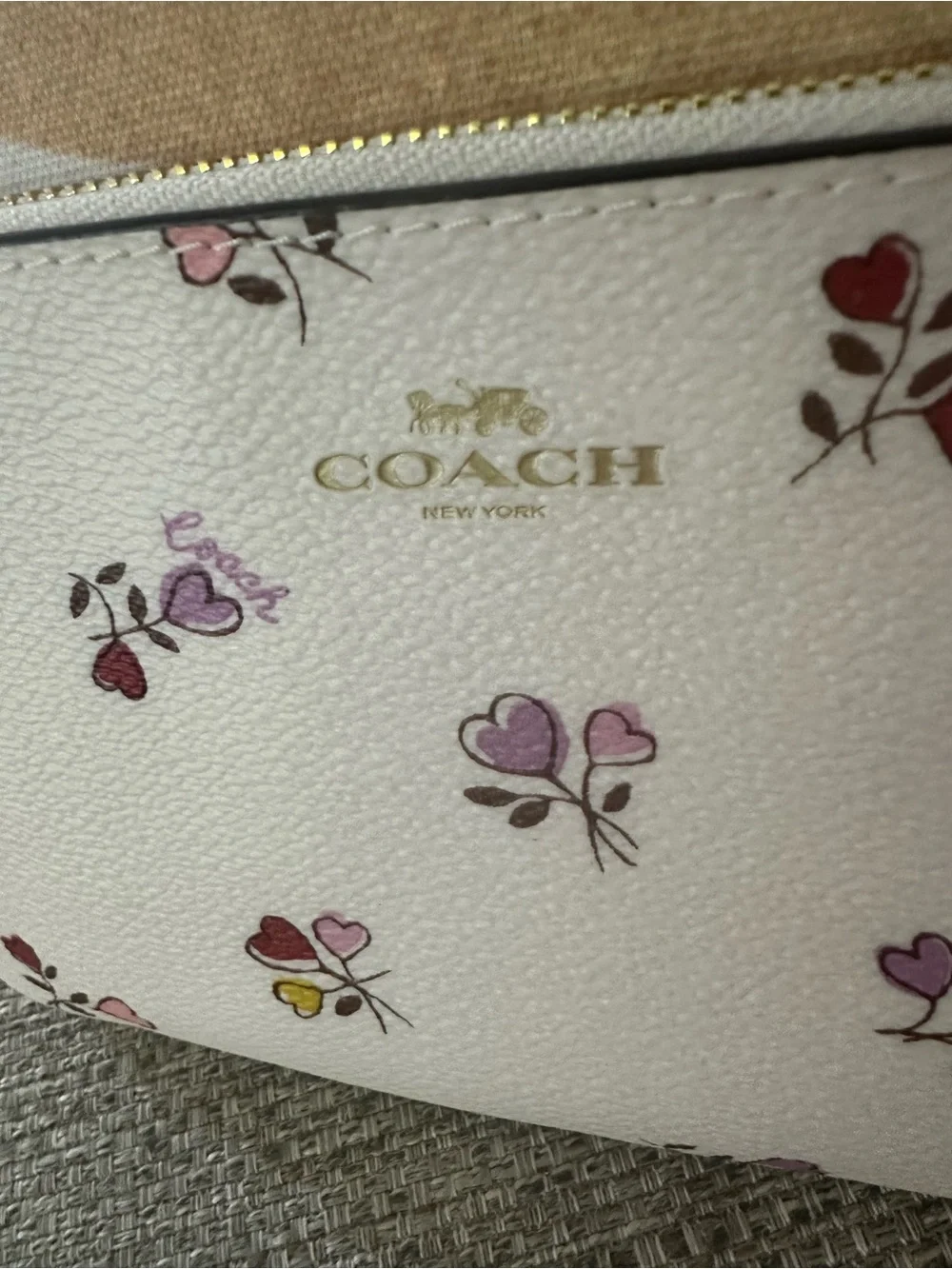 COACH Corner Zip Heart Print Chalk Leather Wristlet with Floral Accents NWT